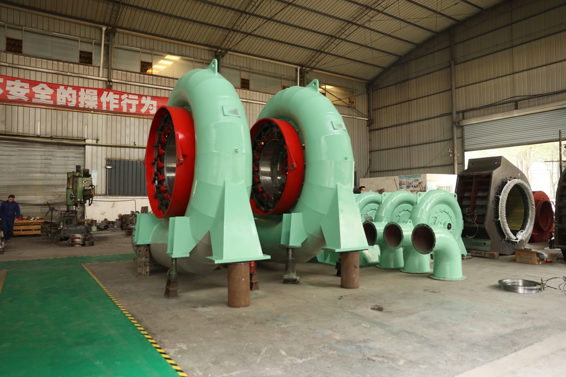 Generador de turbina de agua 300KW-20MW Potencia de salida Excitación sin escobillas Instalación vertical Velocidad 300-3000rpm