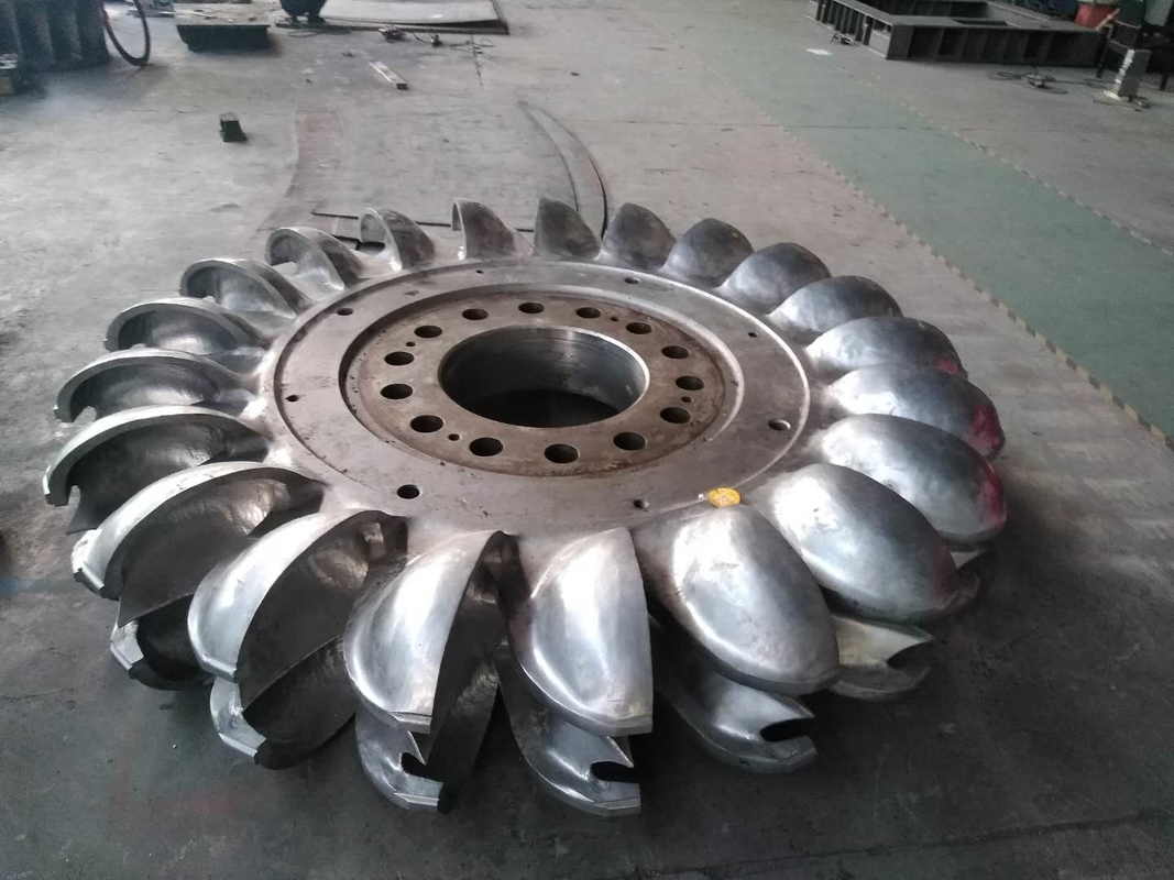 Generador de turbina de Pelton de 10 kV con frecuencia de 60 Hz Construcción de hierro fundido / acero inoxidable Refrigeración por aire / aceite