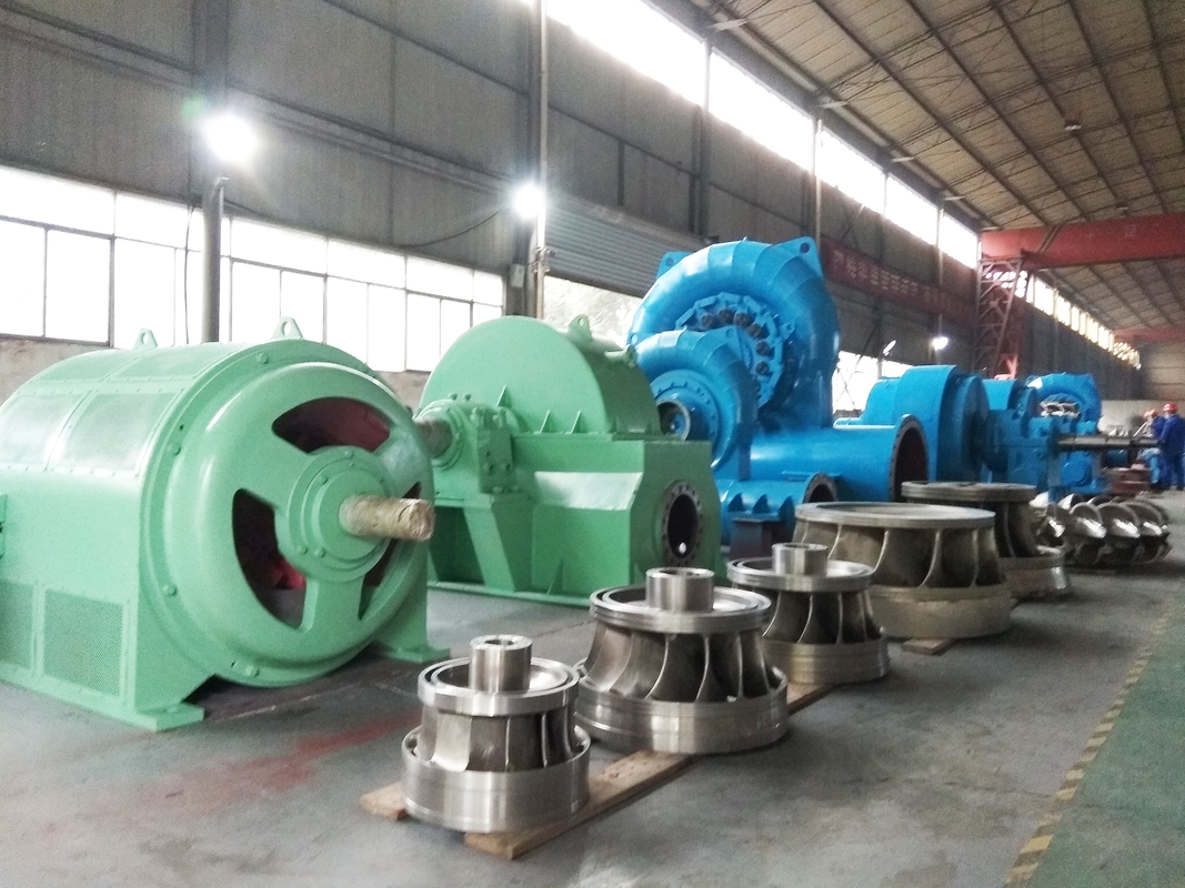 Generador automático de turbina Francis de tensión nominal de 800V 6,3kV 10kV con potencia nominal de 300KW-20MW