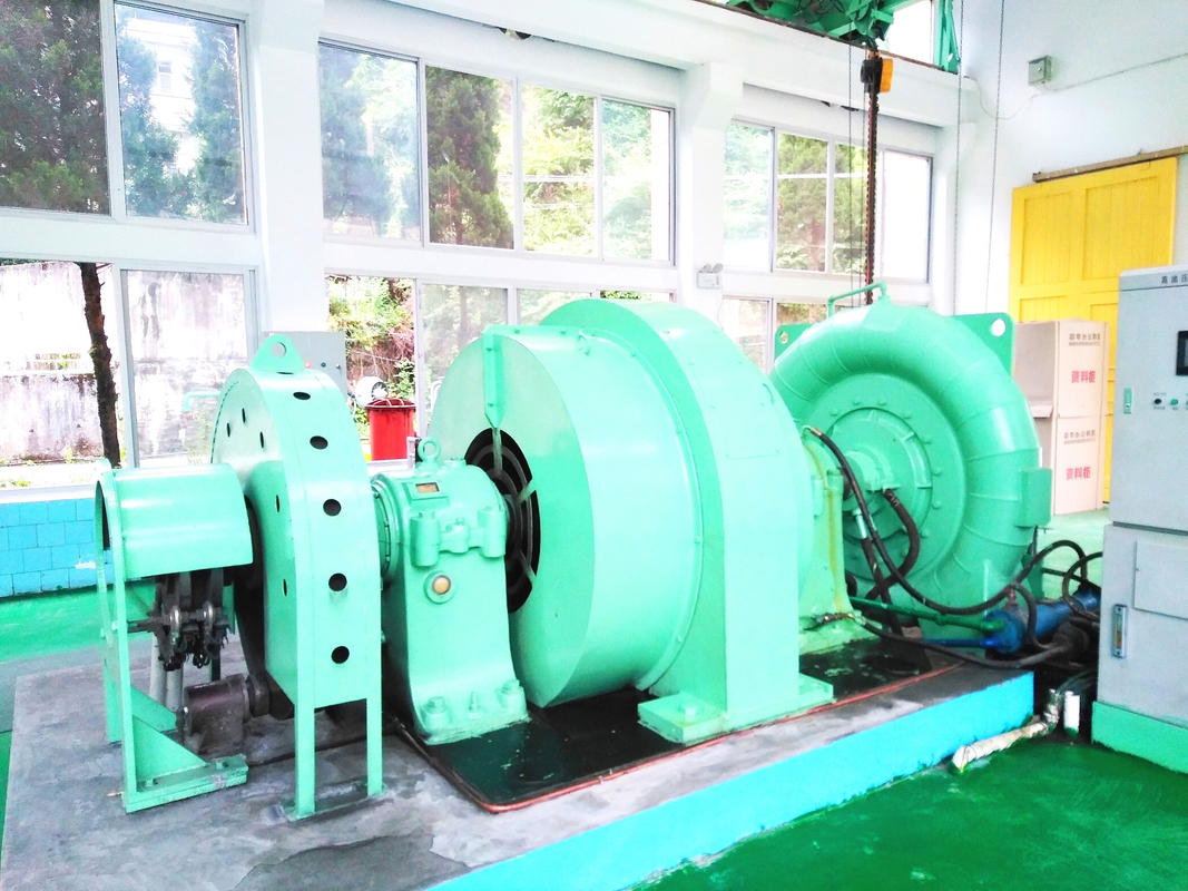 Generador automático de turbina Francis de tensión nominal de 800V 6,3kV 10kV con potencia nominal de 300KW-20MW