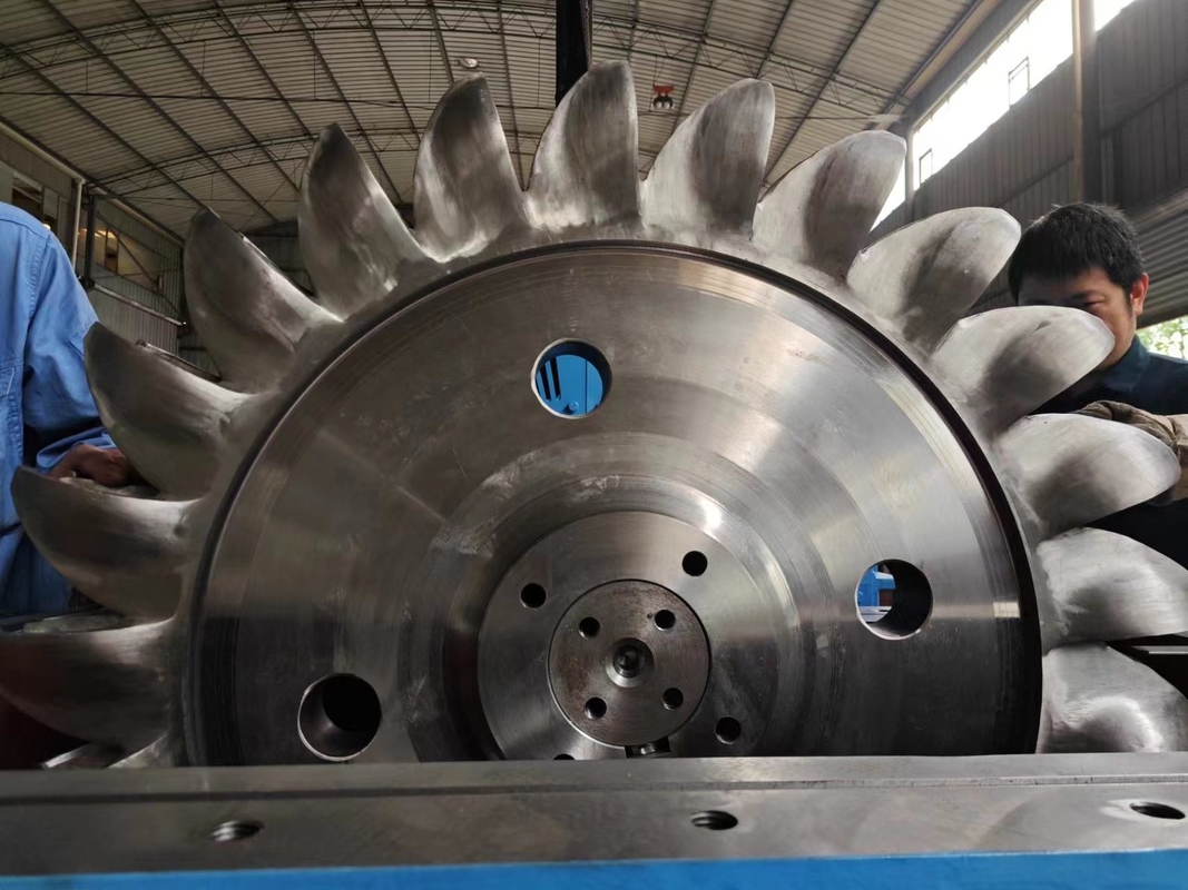 Generador de turbina hidroeléctrica de 500 kW-10 MW Opera a 450-1000 rpm para varias alturas de la cabeza del agua