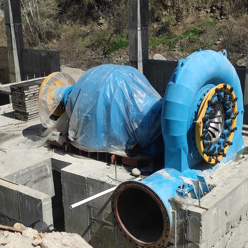 90-96% de eficiencia Generador de turbina hidráulica para la energía hidroeléctrica 5m-500m Cabeza de agua 450-1000 RPM