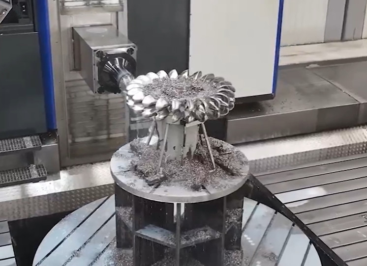 Generador de turbina de rueda de Pelton de hierro fundido de corriente nominal 100A-1000A 100KW-50MW para generación de energía