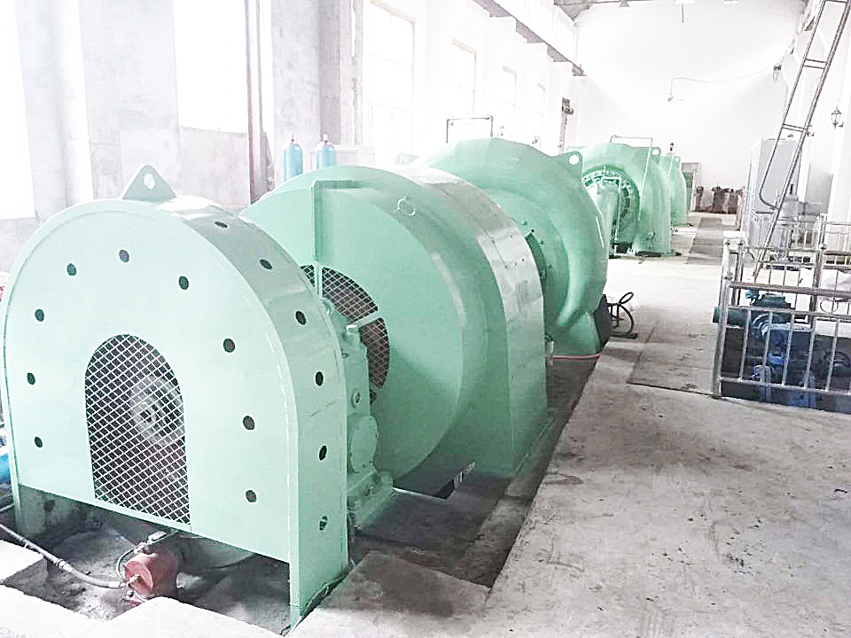 50HZ/60HZ Frecuencia de la turbina hidro generador 500kw 600kw 700kw con volante generador de energía libre