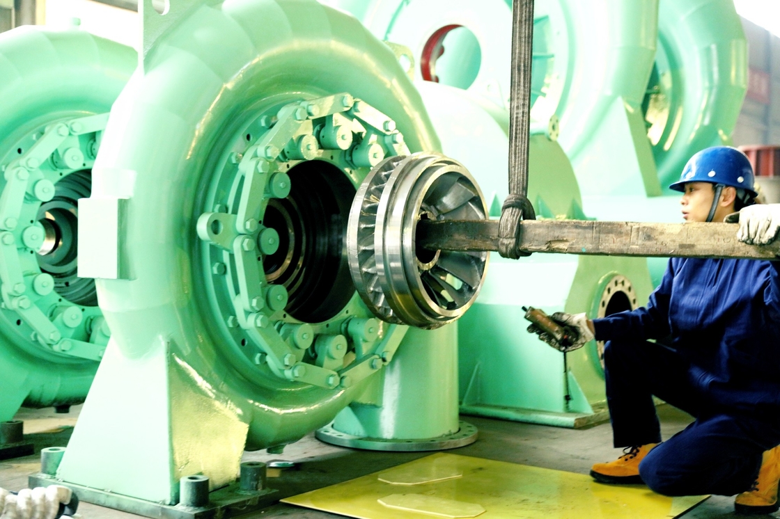 50HZ/60HZ Frecuencia de la turbina hidro generador 500kw 600kw 700kw con volante generador de energía libre