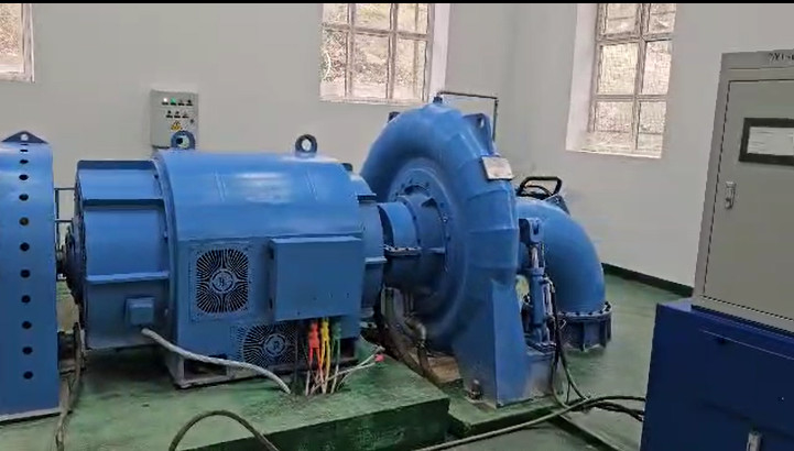 Generador de turbina hidroeléctrica de 100KW-3MW con válvula de mariposa y regulador de microcomputadora hidráulico de alto rendimiento