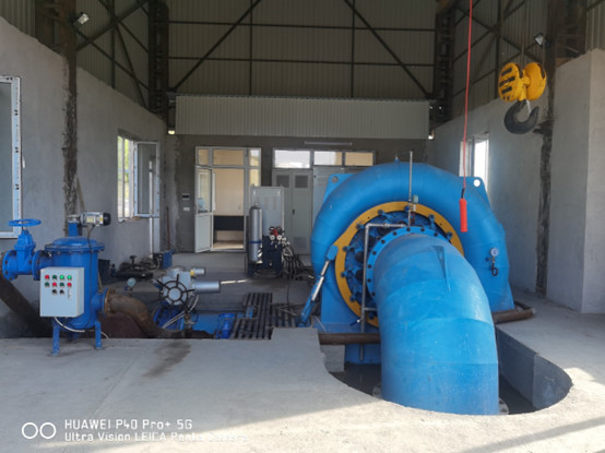 Generador de turbina hidráulica Francis de 400 V con sistema de control y protección personalizado