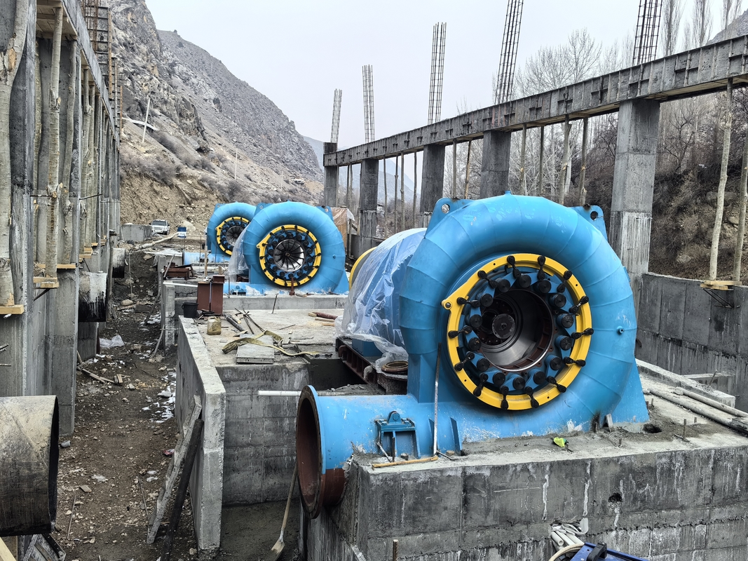 150RPM-1000RPM Rango de velocidad Generador de turbina de agua Bajo nivel de ruido ≤80dB y larga vida útil Más de 30 años
