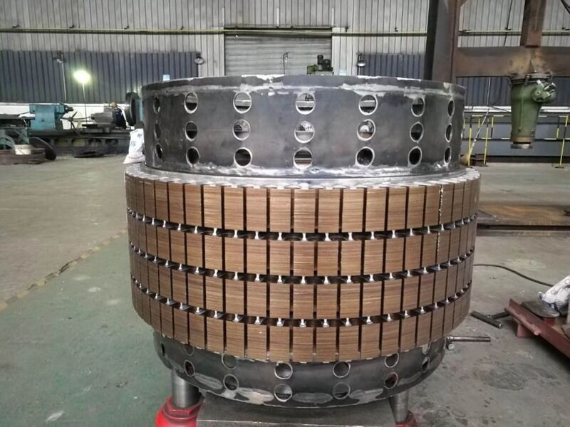 Modo de control automático Generador de turbina de agua Francis Equipo de energía hidroeléctrica duradero para proyectos de energía renovable