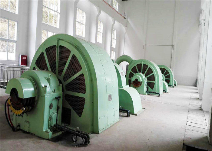 Cabeza alta clase FF del aislamiento del diámetro del generador de turbina Pelton del 100m a los 2000m 200m m conveniente para los usos de la energía hidroeléctrica