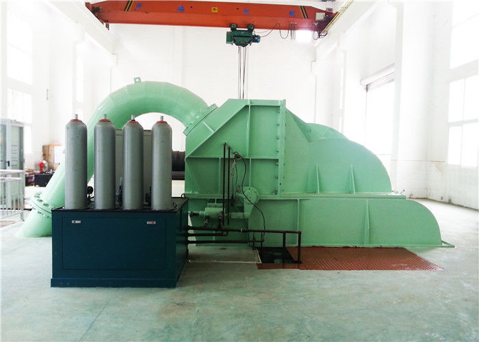 Turbina Pelton de cabezal alto de 200 mm de diámetro que incluye sistema de excitación estática o sin escobillas diseñada para energía hidroeléctrica