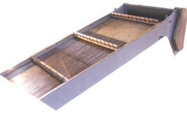 Máquina de limpieza de rejillas para basura accionada por motor con espesor de 4.5 a 16 mm y rango de velocidad de 150RPM-1000RPM para la eliminación de residuos industriales