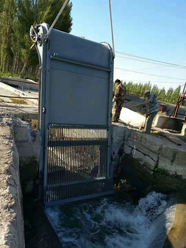Máquina de limpieza de rejillas para basura accionada por motor con espesor de 4.5 a 16 mm y rango de velocidad de 150RPM-1000RPM para la eliminación de residuos industriales