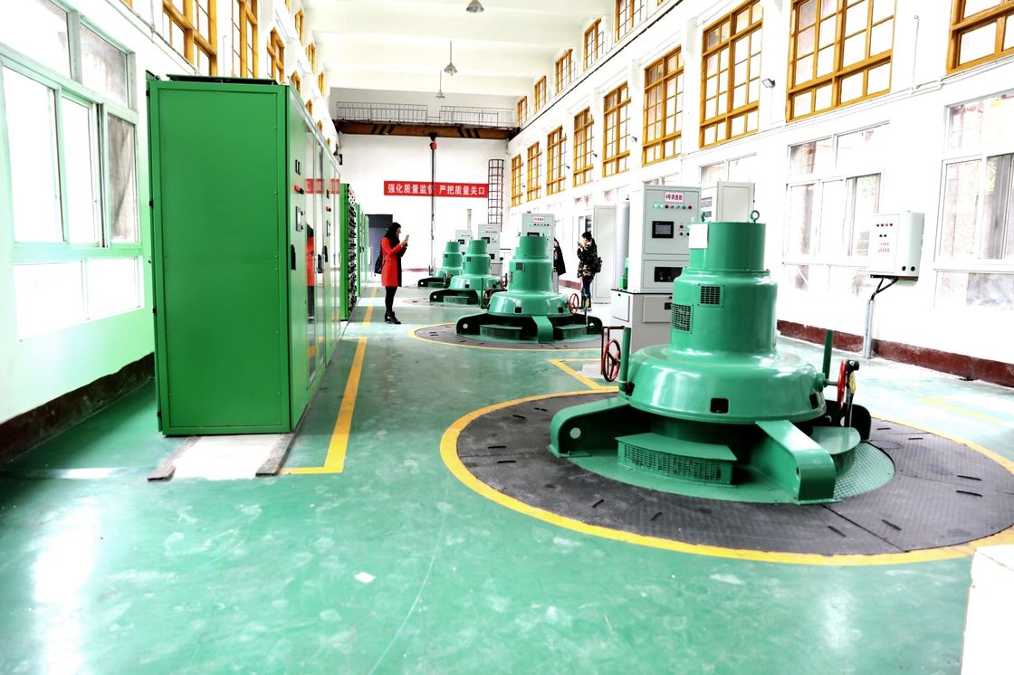 Generador de turbina de agua de 20-900 rpm con un rango de potencia de 300 kW-20 MW y bajo mantenimiento para la producción de energía ecológica